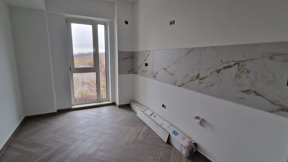 Apartament 3 camere MUTARE IMEDIATA 80 mp Copou 152000 euro - Poză 1