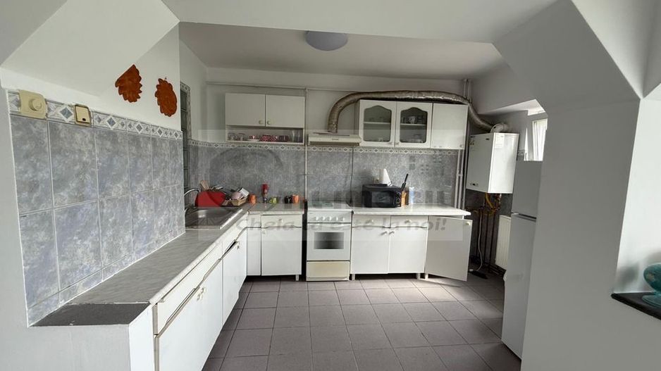 Apartament spatios cu 3 camere (107mp) - zona Dacia - 450€ - Poză 3