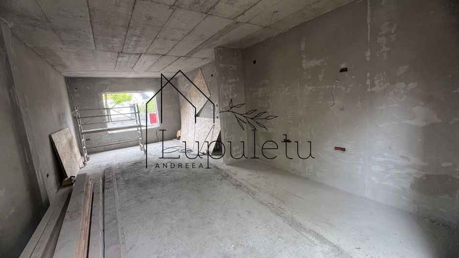 Proprietate unică D+P+E+M, Complet Renovată în 2025 | V.Aaron | - Poză 3