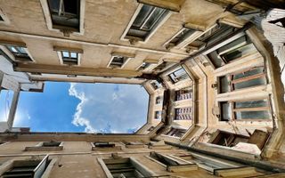 Imobil 2185 mp Centrul Istoric Piata Unirii 500 mp teren vitrina 19 m - Poză 1