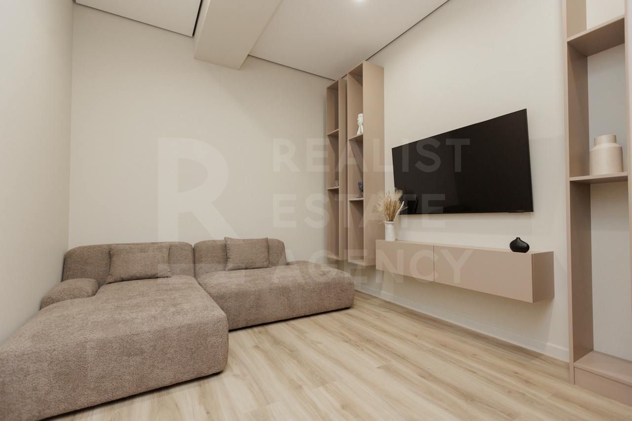 Chirie, apartament, 3 camere, strada Mihai Eminescu, Centru - Poză 1