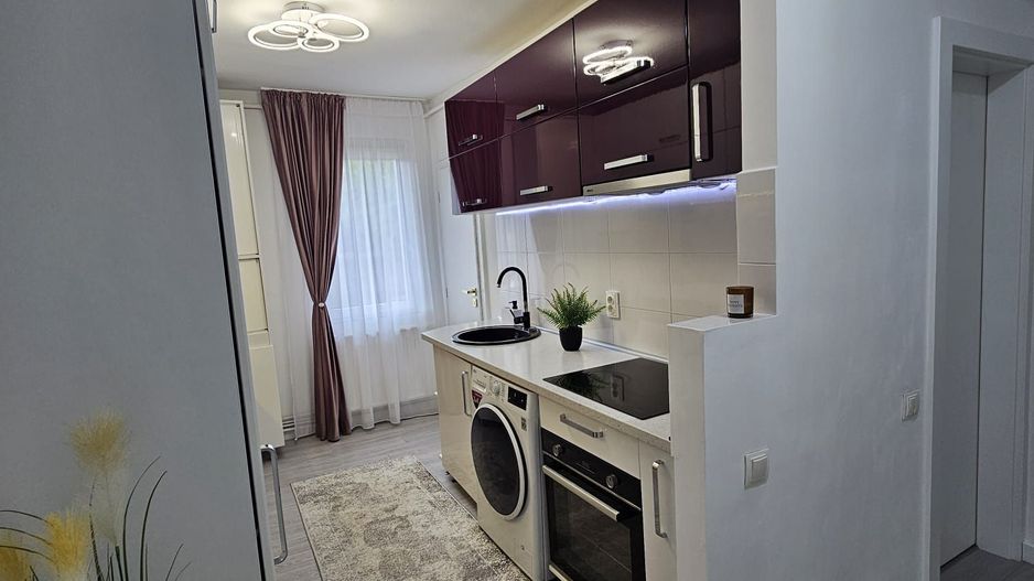 Apartament 3 camere,2 bai,70 mp,bloc izolat ,cartier,Tudor - Poză 11