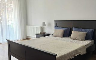 Apartament elegant cu terasă înierbată în zona Bună Ziua. - Poză 5