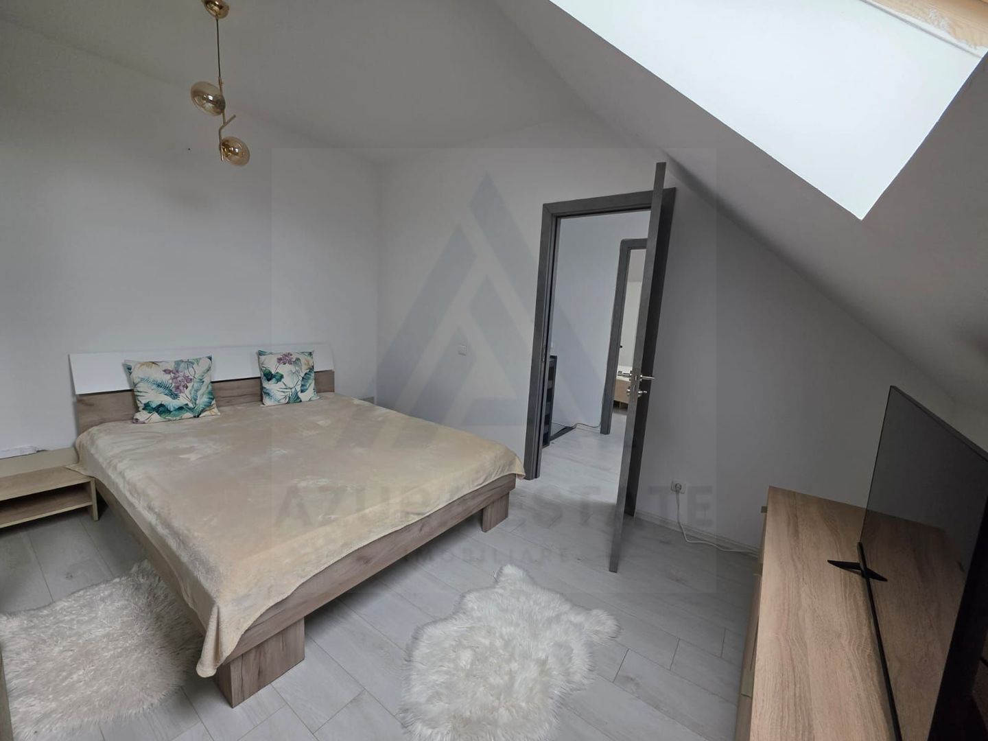 Apartament modern 3 camere 65 mp utili balcon zona Vasile Aaron - Poză 7