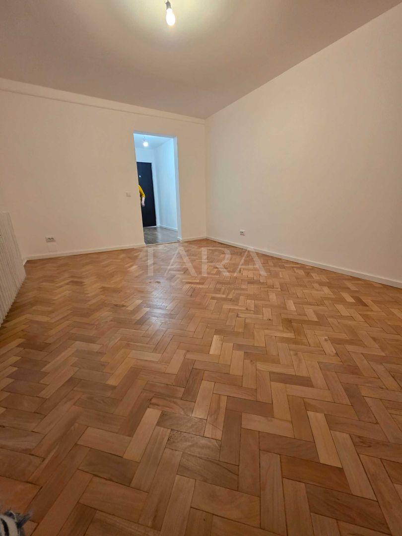 Apartament cu 3 camere, renovat complet, 67 mp,  zona Piața Hermes. - Poză 8