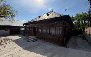 Casa renovata complet, Corlata Centru - Poză 12