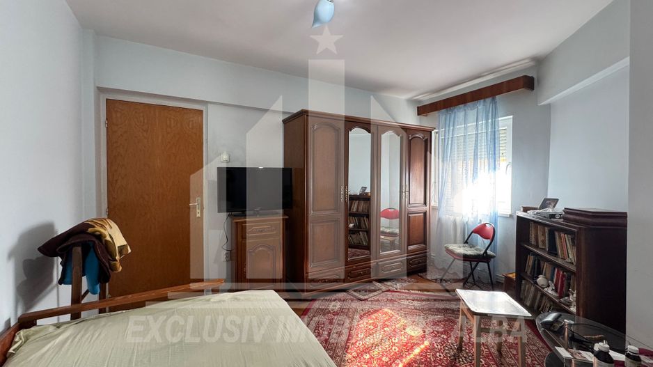Apartament cu 3 camere decomandate, etaj 2, Centru - Poză 8