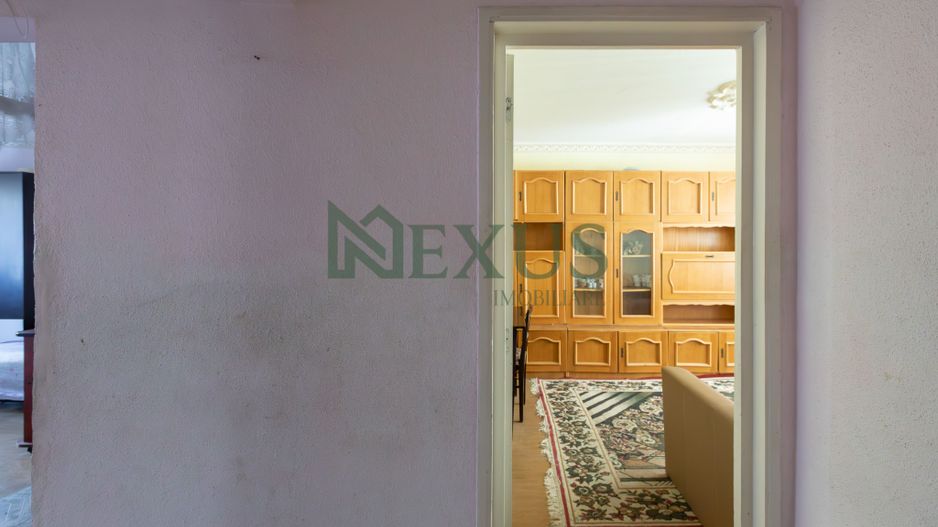 Apartament cu 4 camere, 90 mp, etaj 1 – Zona Nord, Bacău - Poză 2