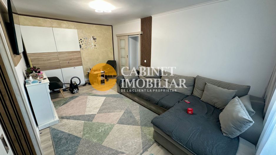 4 CAMERE RENOVAT - ETAJ 3 - BLOC DIN 1990 - ROND ZIMBRU - Poză 1