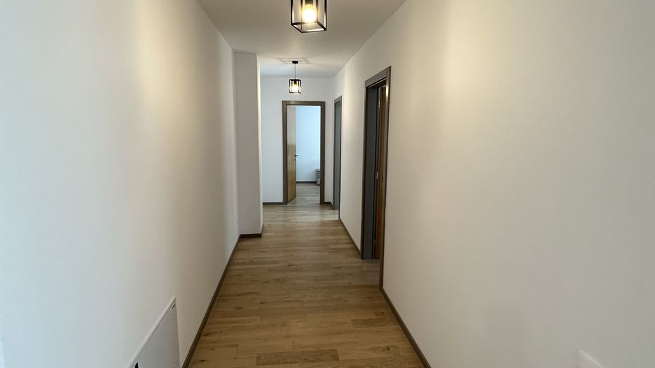 Apartament bloc nou 3 camere - parcare subterana - Poză 15