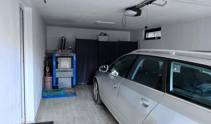 Casa de vanzare in Micesti pe 2 nivele si demisol cu garaj - Poză 9