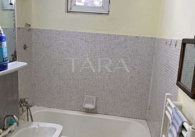 Vanzare apartament 3 camere in zona hotel Royal, Gheorgheni. - Poză 5