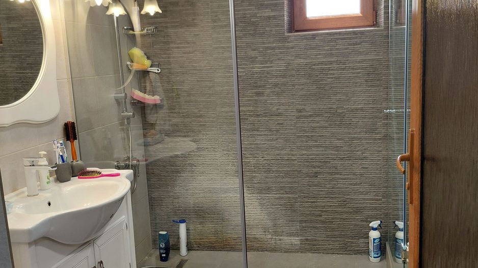 Casă complet utilată cu curte de poveste – la câteva minute de Galați! - Poză 14