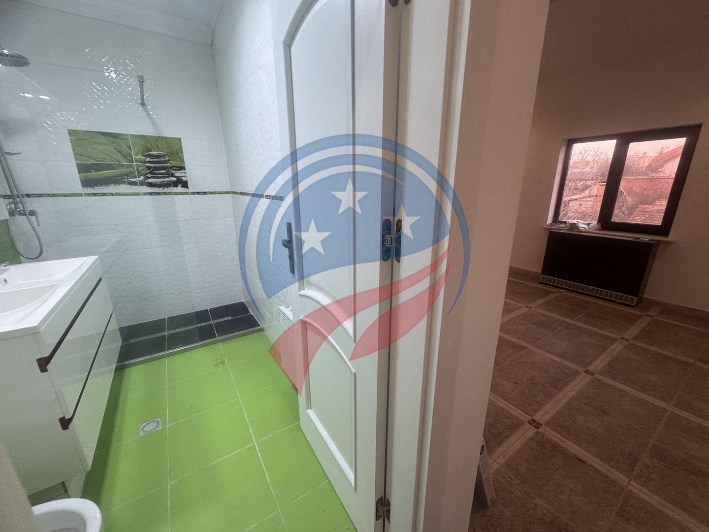 Spațiu de închiriat ultracentral – ideal pentru afacerea ta! - Poză 18