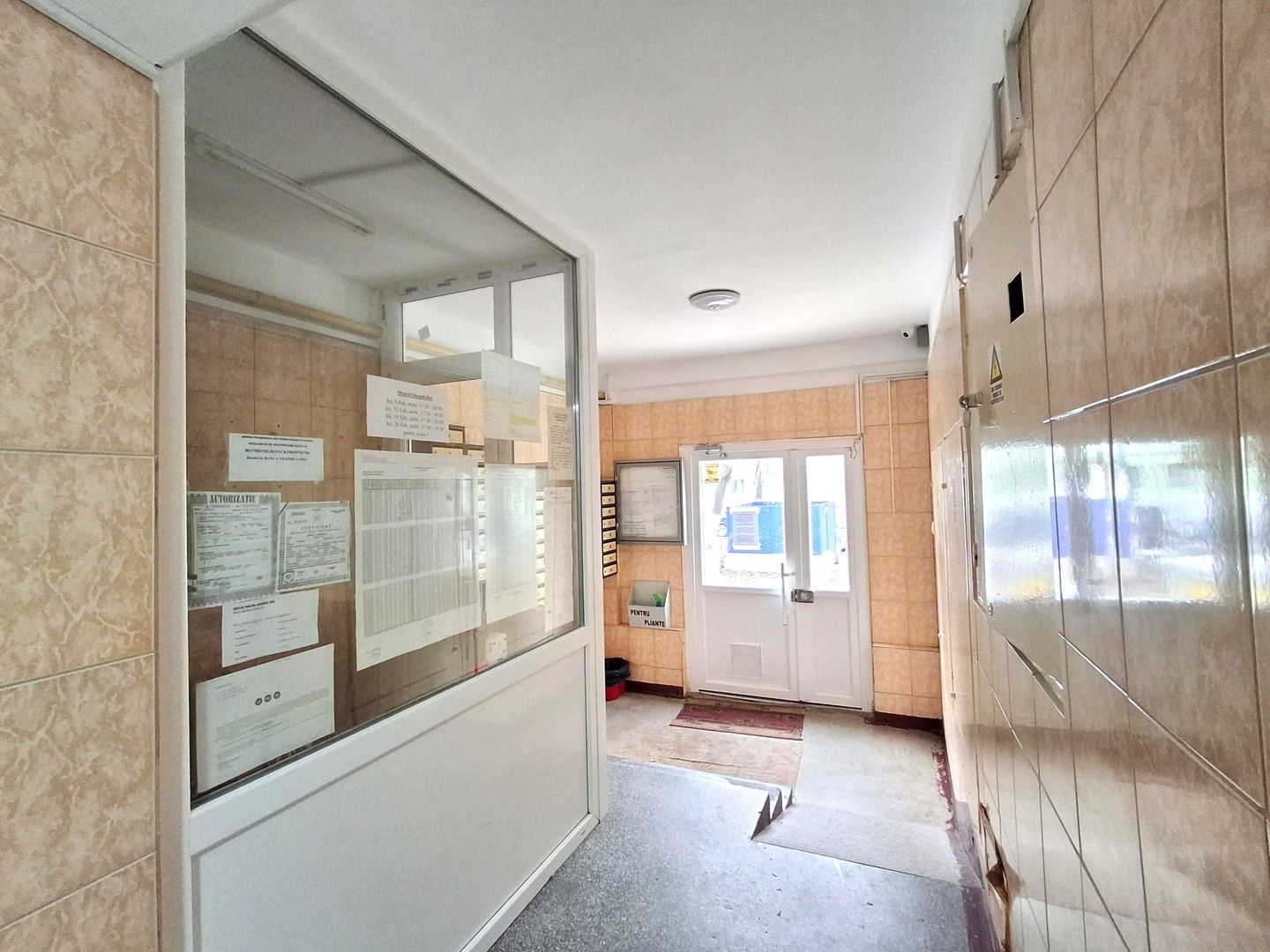 De Vanzare 2 Camere Bd Constantin Brancoveanu Bloc Fara Risc - Poză 24