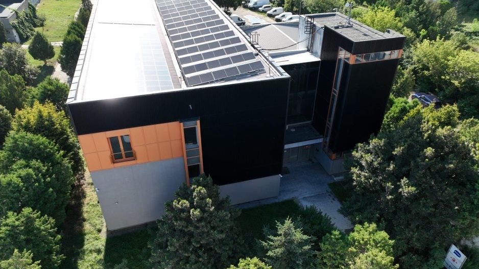 Cladire Birouri 3.420MP UTILI Teren 5.470MP Bulevardul Muncii 18 - Poză 1