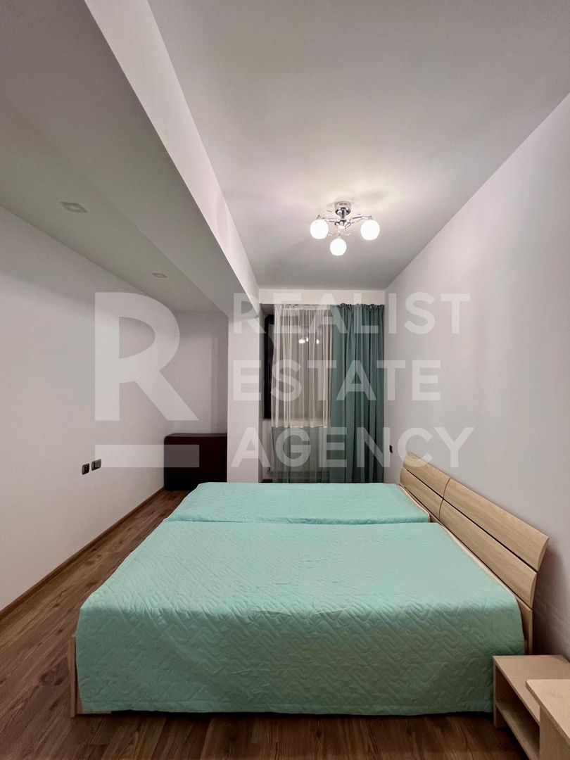 Apartament cu 3 camere – 13 Decembrie,  Coresi la 5 minute pe jos. - Poză 6
