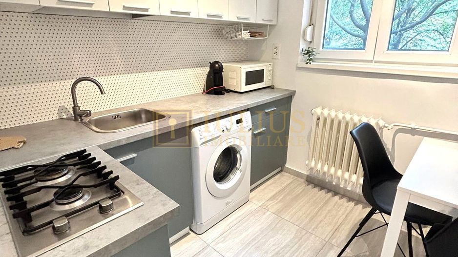 Apartament la Punctele Cardinale, langa Medicina - Poză 11