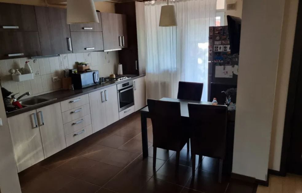 Apartament 3 camere Prelungirea Ghencea - Poză 2