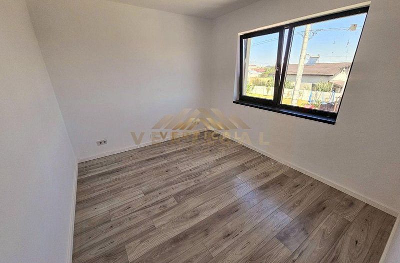De vanzare casa 4 camere in comuna Berceni - Poză 16
