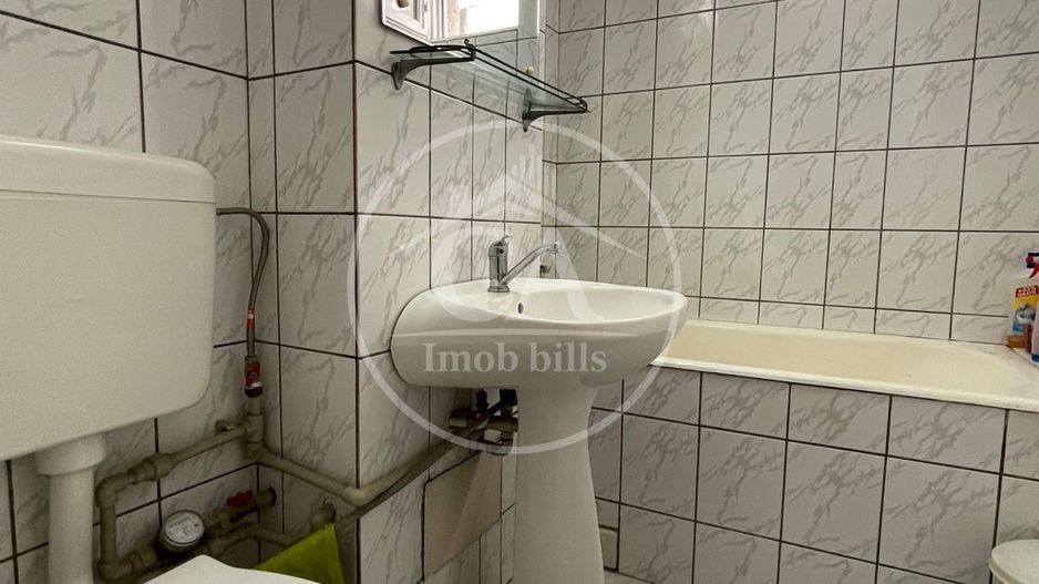 Apartament de vânzare cu 3 camere în zona Dacia, Oradea - Poză 13