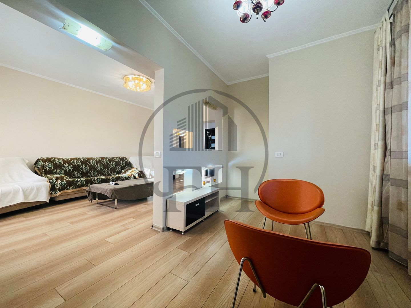 SOLD / VANDUT Apartament cu 4 camere de vânzare Mircea Cel Batran - Poză 2