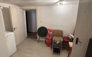 Apartament 2 camere,curte comuna/4 proprietari - Poză 12