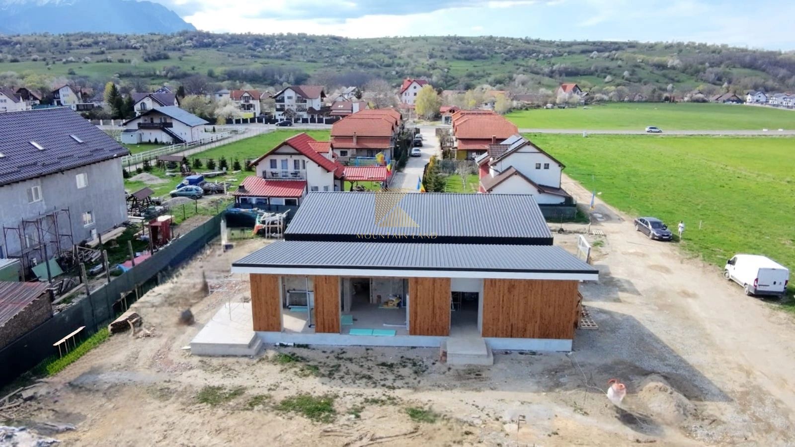 Casă premium la poalele Munților Piatra Craiului și Bucegi - Poză 5