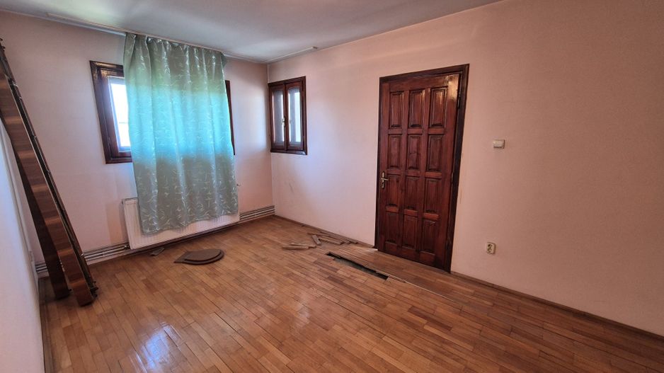 Casa P+2 - 244,08 mp + anexa + Garaj + teren 248 mp - Parcul Carol - Poză 8