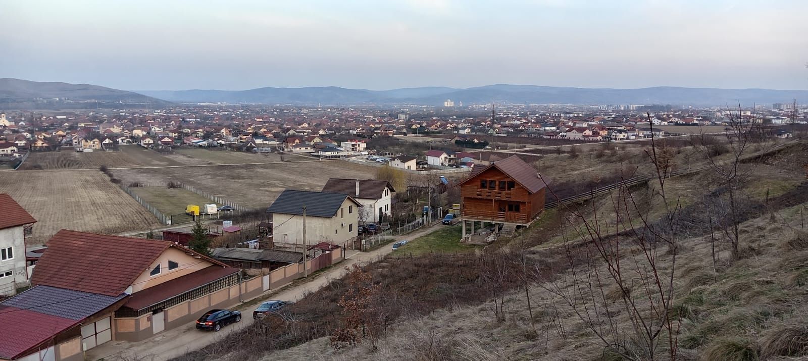 Teren ieftin gata sa construiesti - Poză 1