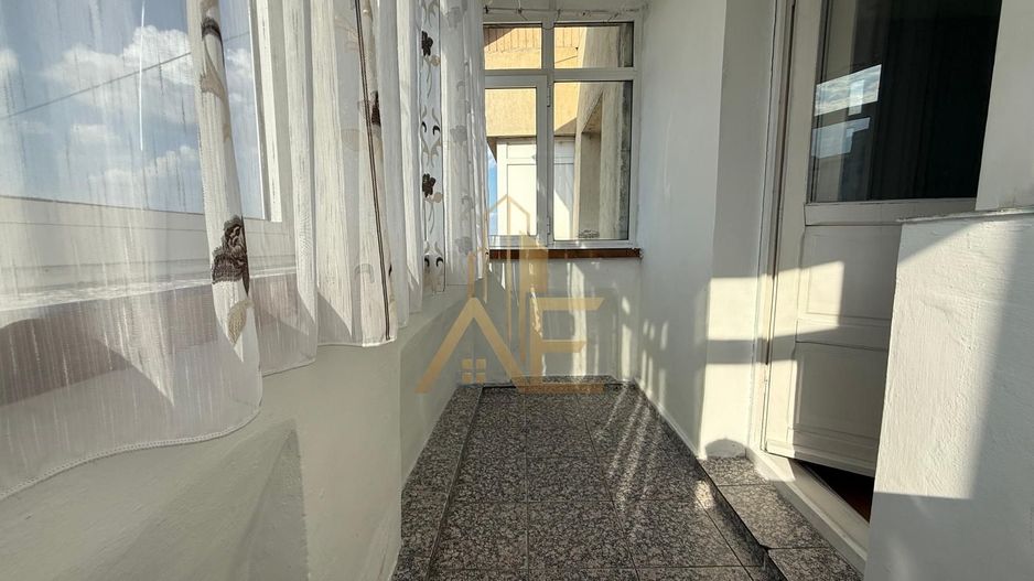 ULTRACENTRAL -Apartament de vanzare 3 camere decomandat - Poză 14