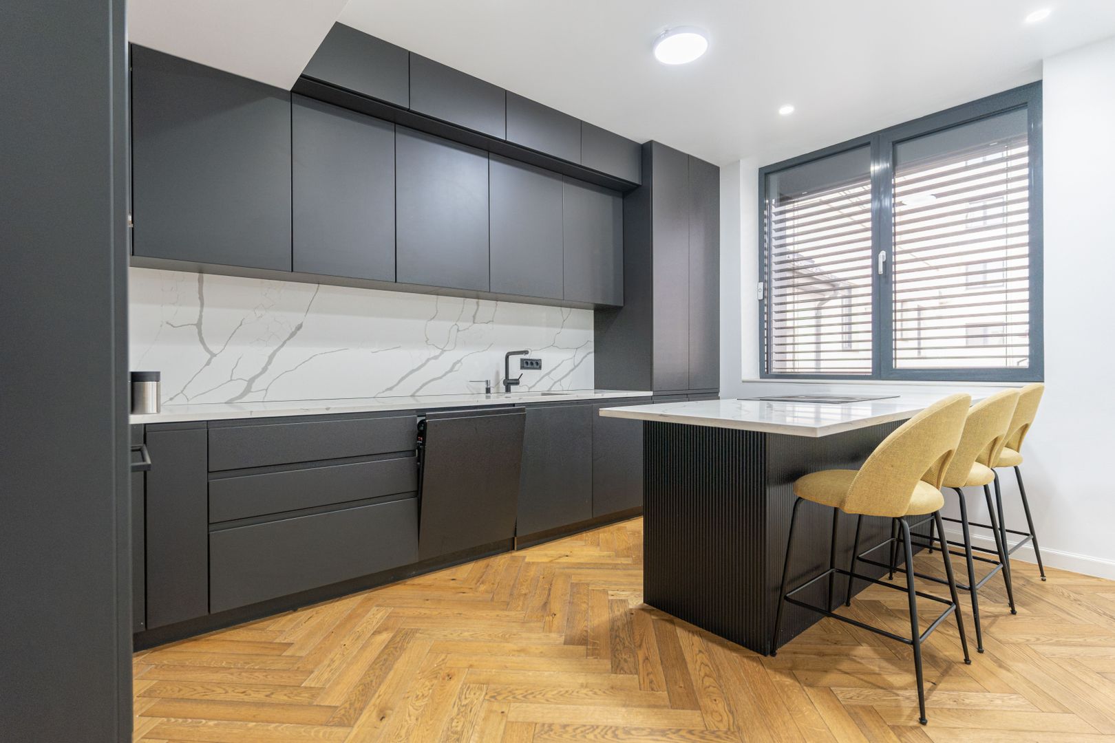 Luxury 4-Room Apartment – HERASTRAU I Parking Spots I ROVERE FURNITURE - Poză 2