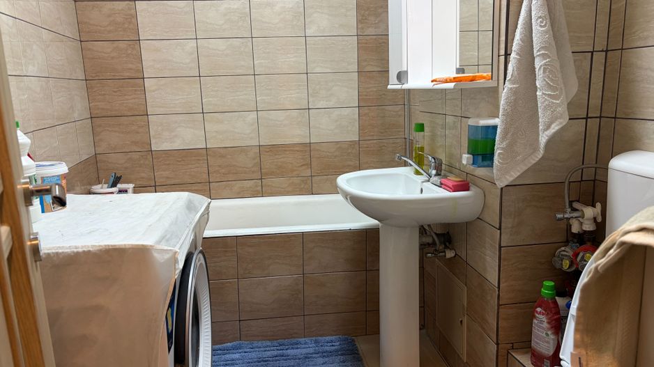 Apartament spatios cu trei camere, Aparatorii Patriei, 124.000€ - Poză 13