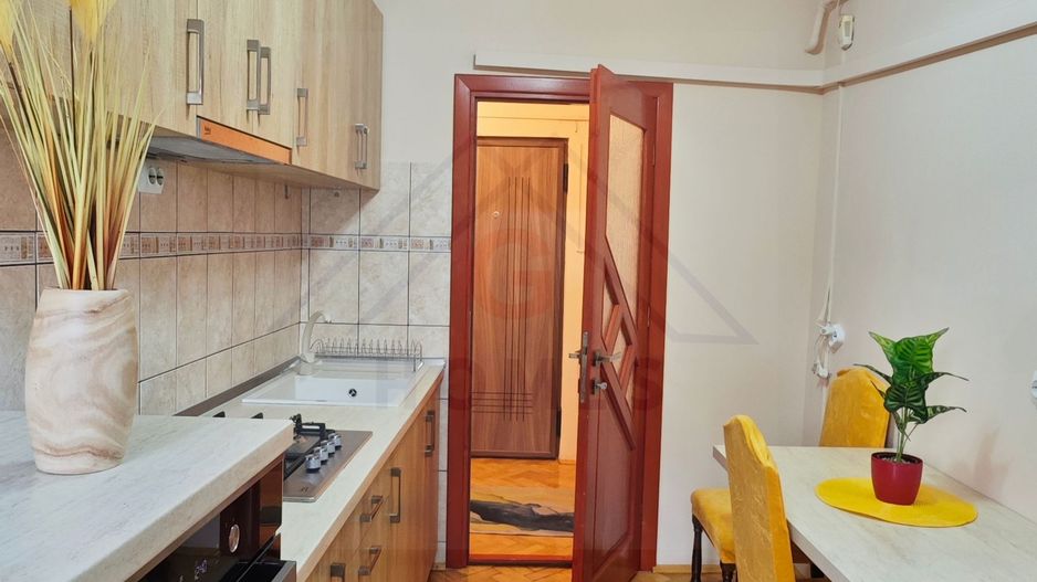 Apartament mare, decomandat, bucatarie separata. PET FRIENDLY. - Poză 17