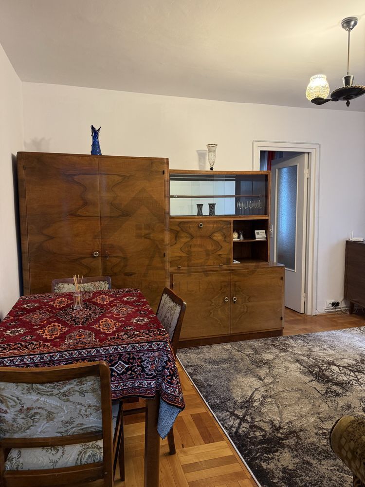 Apartament 3 camere pentru închiriat - Poză 2