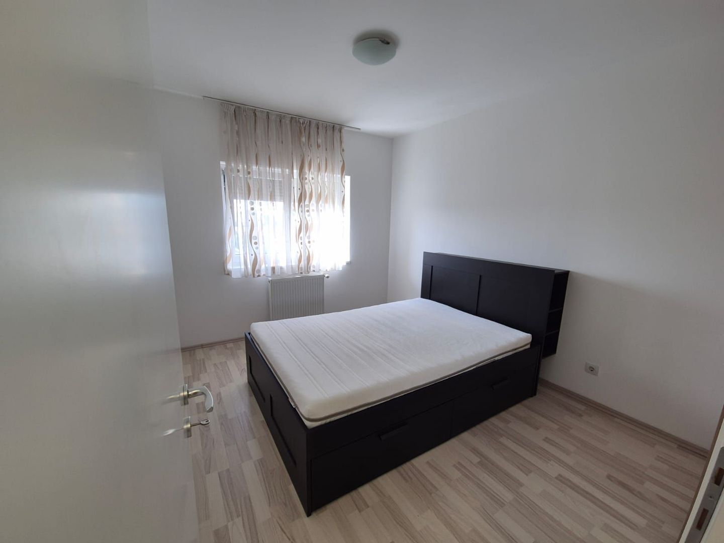 Apartament 2 camere modern, bloc nou, centrala proprie, Ozana - Poză 3