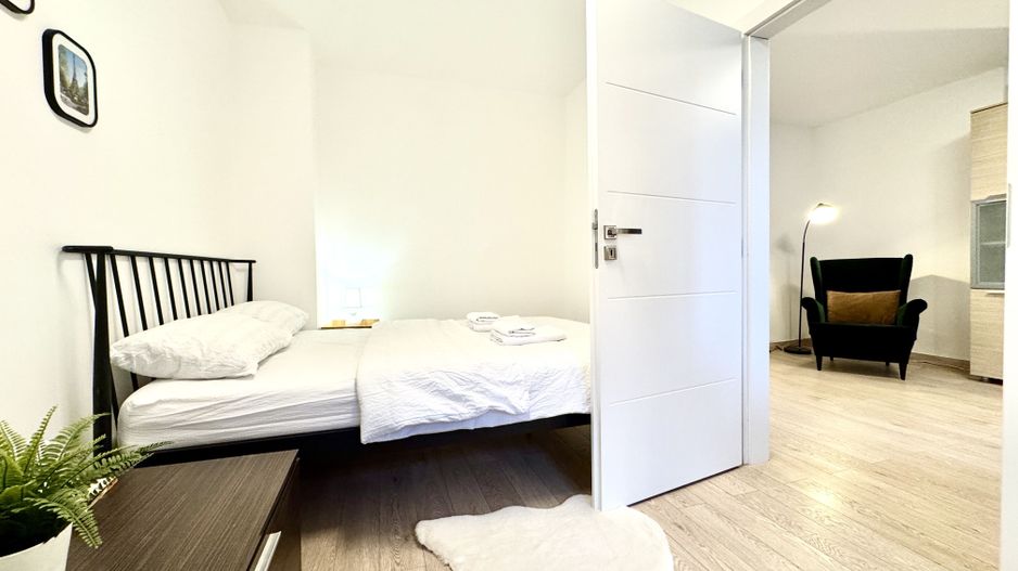 2 camere central vis-a-vis de Posta Mare - Poză 12