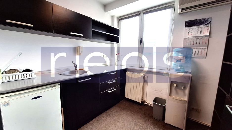 1100 EURO | 94 MP SPATIU BIROURI ULTRACENTRAL - Poză 3