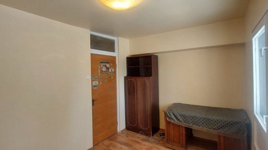 Vand apartament 4 camere situat la 10 min de Piata Unirii - Poză 8