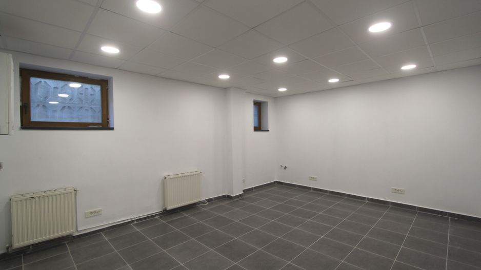 Cladire birouri - 282 mp -  zona Rebreanu - Poză 29