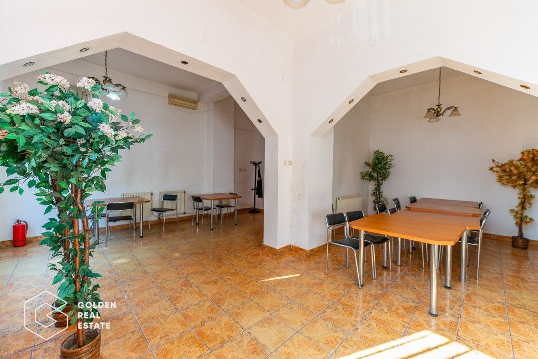 Cladire cu 24 camere, langa Castelul Regal Savarsin - Poză 23