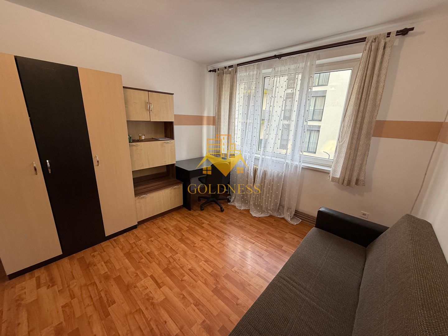 3 camere decomandate, balcon, Centru Piata Abator, Parcul Feroviarilor - Poză 2