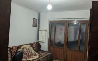 Camera mobilată de închiriat în apartament cu 2 camere, Tătărași - zona Ateneu - Poză 4