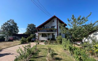 Casă cu etaj |teren generos| garaj dublu și seră | Oportunitate unică! - Poză 1