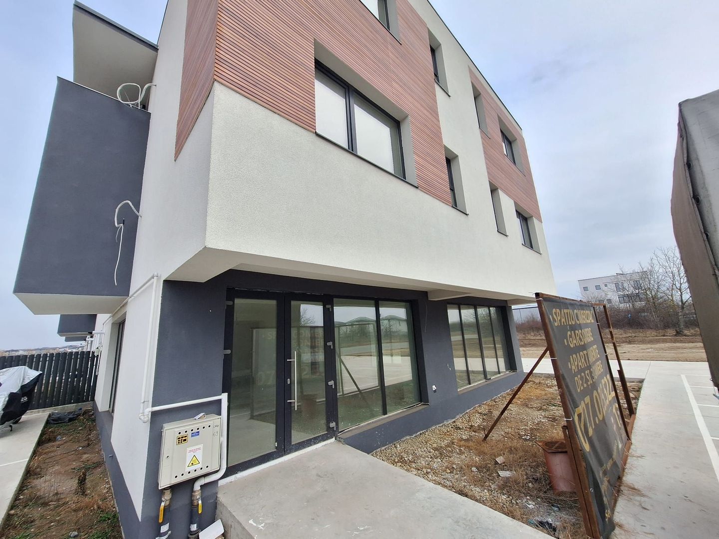 Spatiu Comercial Tunari Otopeni Bloc Nou Vanzare / Inchiriere - Poză 3