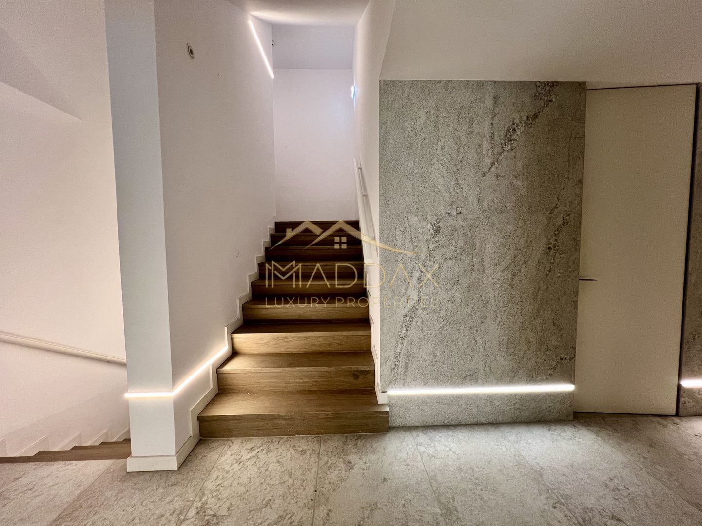 Apartament LUX *116mp* // Parcare // CORTINA 126 - Iancu Nicolae - Poză 37