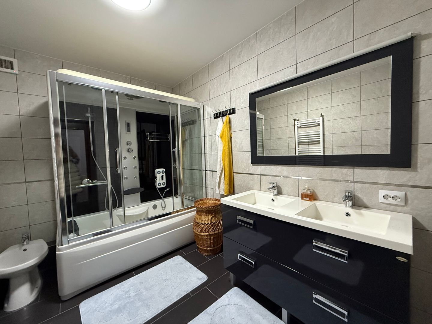 Casa / Vila cu 7 camere de vanzare in Ovidiu Sud Constanta - Poză 5