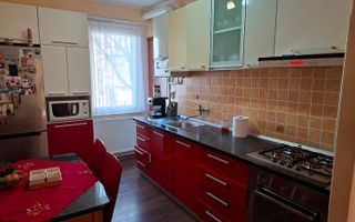 Vând apartament cu 3 camere în Tudor,strada Livezeni - Poză 6