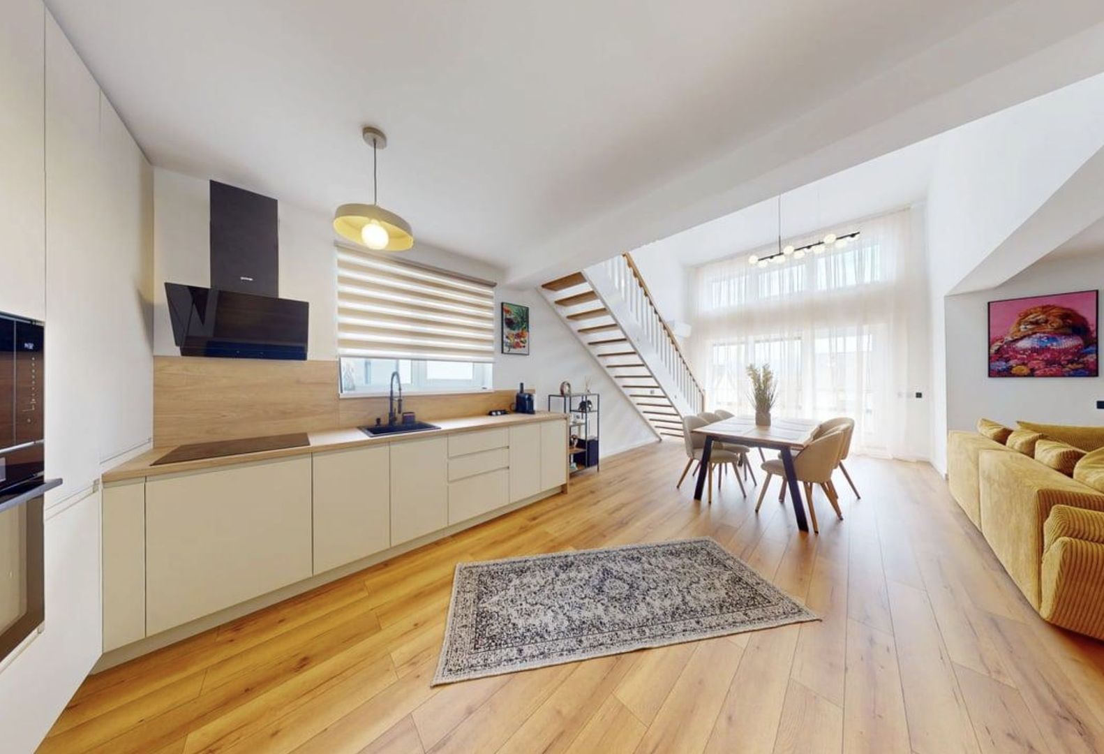 Penthouse de vanzare in Sibiu, pe 2 niveluri, mobilat si utilat modern - Poză 1