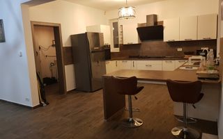Vila pe parter 4 camere, curte generoasa / Tunari - Poză 6